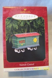 PUNZE ANDENKEN ORNAMENT YULETIDE CENTRAL SAMMLERSERIE NEU IM KARTON - Bild 1 von 2