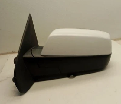 Espelho de porta Chevrolet Silverado 1500 2014-2019 visão lateral esquerda do motorista branco usado - Imagem 1 de 2