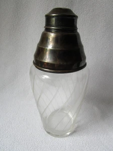 bonita coctelera antigua cristal rayas tapa plateada con colador 22x9cm - Imagen 1 de 5