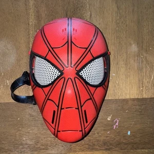 Disney Marvel Spider-Man Homecoming Hard Talking Mask W Adjustable Eyes Works - Picture 1 of 8