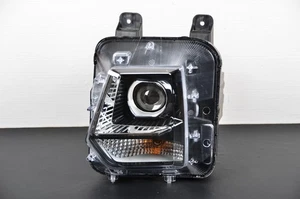 Mint! 2022-2025 Hyundai Santa Cruz Halogen Headlight Left Driver Side OEM - Picture 1 of 7