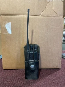 LOT OF (23) HEAVY DUTY LEATHER MOTOROLA TWO-WAY RADIO CASES WITH BELT LOOP - Picture 1 of 2