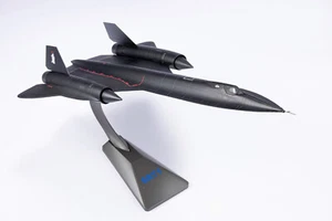 SR-71 Blackbird 9th SRW  "SNARLING CAT" REG: 61-7976 - 1/72 Scale Diecast Model - Picture 1 of 6