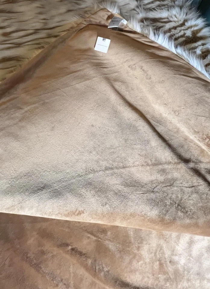 Anthropologie Fauna Imitación Piel Tiro Marrón Maíz Animal Manta Cálida Acogedora 70”-60” Foto 1 de 4