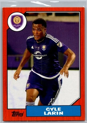 2017 Topps MLS Cyle Larin Orange SSP 25/25 RARE Canada MNT - Image 1 of 2