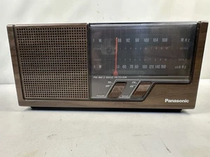 Vintage Panasonic RE-6266 AM/FM 2-Band Radio Receiver Woodgrain – Works - Picture 1 of 9