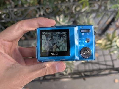 Vivitar ViviCam 8018 Turquoise 8MP Digital Point and Shoot Camera TESTED/WORKING - Image 1 of 4