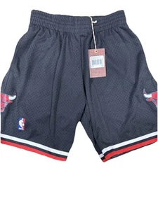 Mens Mitchell & Ness NBA Alternate Swingman Shorts Chicago Bulls 97-98 SIZE Med - Picture 1 of 4