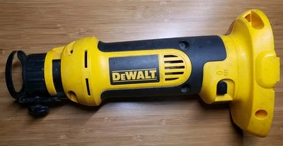Dewalt DC550 18V Heavy Duty Cordless Cut Out Tool - Tool Only - Image 1 of 2