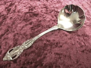 MONTE CARLO Gravy / Sauce Ladle Oneida Deluxe Stainless USA NICE - Picture 1 of 3