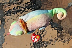 TY Beanie Baby - RAINBOW the Chameleon (9 inch) MINT WITH ALL TAGS 1997 - Picture 1 of 2
