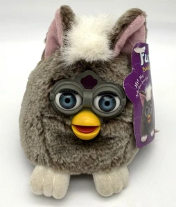 Neu mit Etikett Furby Buddies "Like Joke" braun mit blauen Augen 4 Zoll Sitzsack Plüschtiger 1999 - Bild 1 von 7