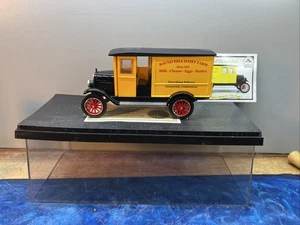 Camión Chevy Serie H 1924 de 1 tonelada, fundido a presión del Museo Nacional del Motor con vitrina - Imagen 1 de 11