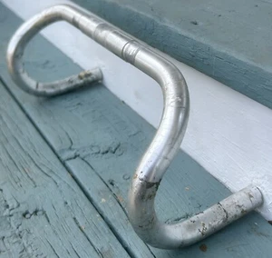 Manubrio Cinelli Giro D'Italia 64-40 Drop Bar bici da strada vintage Milano anni 80 - Foto 1 di 5