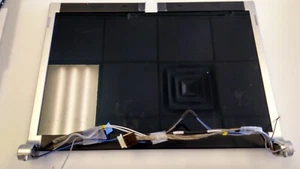 Conjunto de pantalla de computadora portátil original genuino Dell XPS M1530 CONECTOR DEFECTUOSO - Imagen 1 de 3