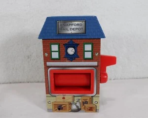 Thomas the Tank and Friends Knapford Mail Depot Zubehör Holz - Bild 1 von 6