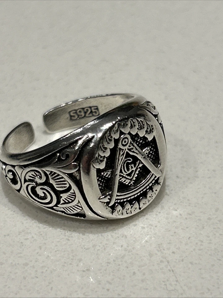 Anillo masónico, plata de ley 925 para hombre, símbolo G masónico, sello hecho a mano Foto 1 de 4