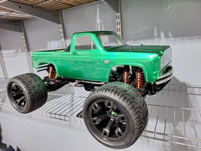 Traxxas E MAXX 3906 - Graphite Chassis w/ Aluminum Upgrades - Brushless Roller - Image 1 of 4