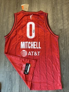 Kelsey Mitchell Indiana Fever Autograph Signed Jersey! Psa Coa - Picture 1 of 3
