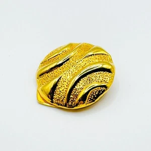 Vintage Gold Tone Round Scarf Clip Ring Brooch Hammered Textured Embossed 80s - Picture 1 of 6