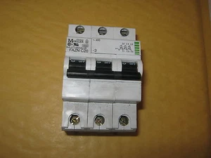 INTERRUPTOR DE CIRCUITO MCB TRIPLE POLO KLONKER MOELLER C20 20 AMP FAZN C20 6KA - Imagen 1 de 1
