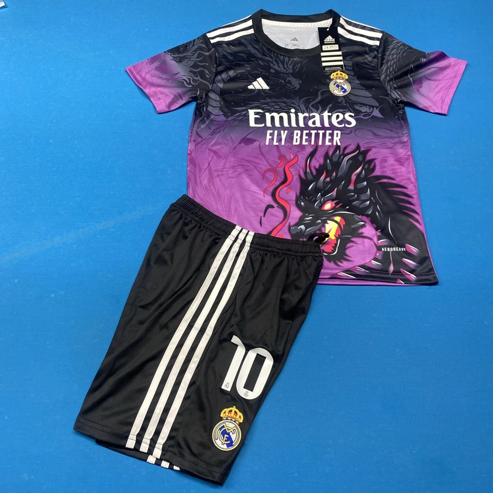 Conjunto juvenil tamanho 24 Kylian Mbappé Real Madrid #10 conjunto de jersey e shorts - Imagem 1 de 4