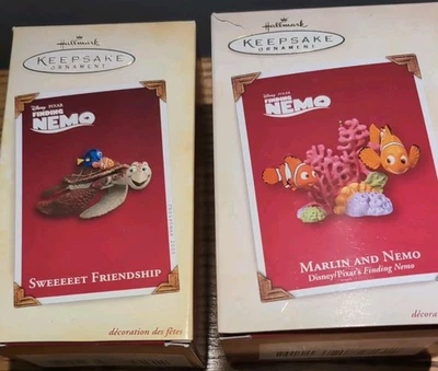 HALLMARK Disney Pixar ENCONTRANDO NEMO, DOS adornos/cajas, principios de la década de 2000 Foto 1 de 4
