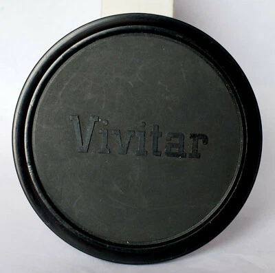 Vivitar push in plastic front cap to fit lenses with 72mm thread. - Image 1 of 2