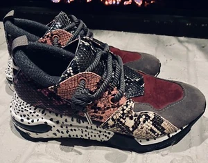 STEVE MADDEN CLIFF PLATFORM SNEAKER SIZE 7 MULTI ANIMAL PRINT PINK SNAKE - Picture 1 of 6