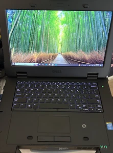 Dell Latitude Rugged Extreme 7404 i7-4650 TOUCHSCREEN 16 GB 256 GB SSD DVD 10 Pro - Foto 1 di 14