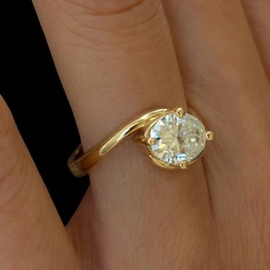 18 Karat Gelbgold Diamant Ring Lab Grown Ovalschliff 1 Karat IGI Zertifiziert Größe 6 7 - Bild 1 von 16