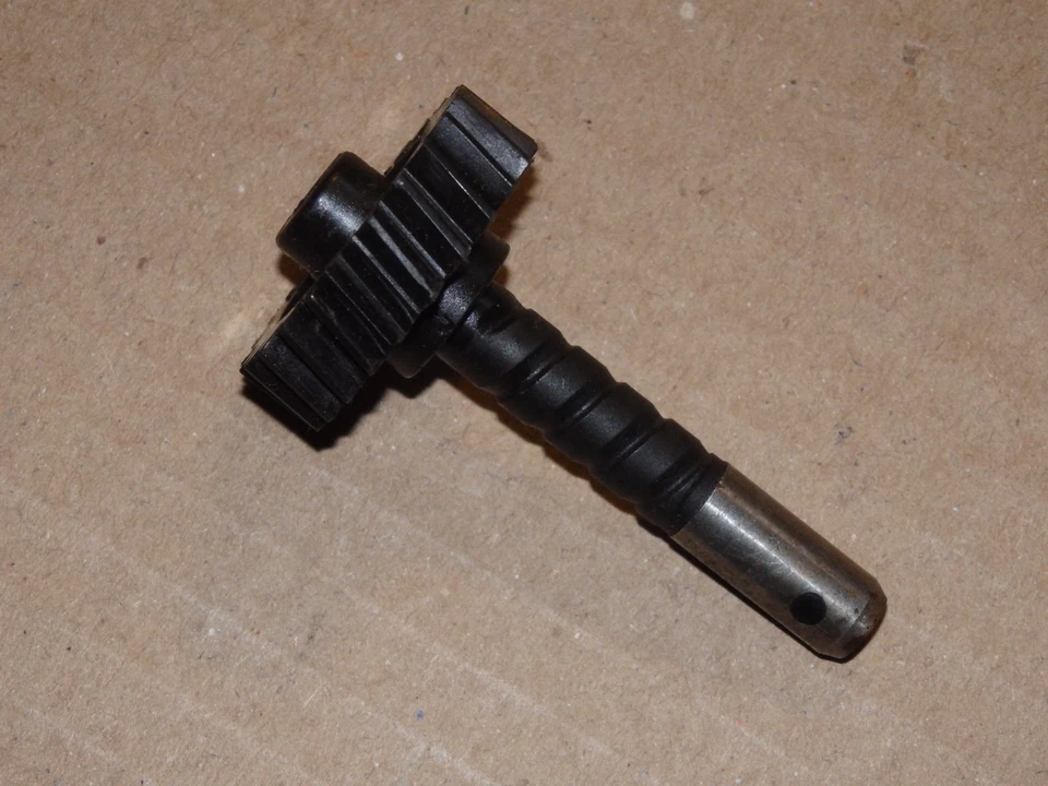 FORD SPEEDOMETER BLACK DRIVE GEAR CORTINA LOTUS ELAN ESCORT MEXICO CAPRI ANGLIA - image 1 of 1