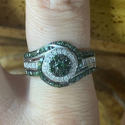 Natural Green Diamond White Diamond Sterling Silver Ring Size 8 - Image 1 of 4