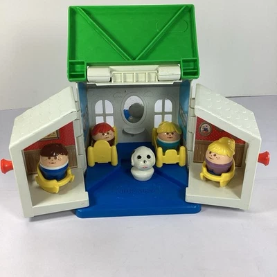 Vintage Little Tikes Cozy Cottage House Carry Case Beds People Dog - Image 1 of 4