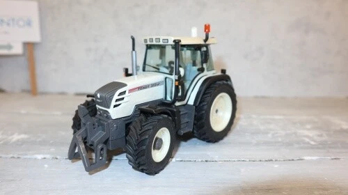 Siku 3056 in 1:32,  Fendt 312 perlmutweiß, Sondermodell Fendt aus 2007, NEU in O - Bild 1 von 1