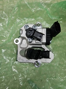 Genuine NAVISTAR International 3006082C1 Valve Assembly NIB - Picture 1 of 5