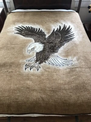 Manta Vintage Eagle Hawk Bird 74x55 Marrón Reversible Acrílico Años 80 Foto 1 de 4