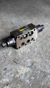 Parker FM6DDKN45XB570 3000PSI Valve - Picture 1 of 3