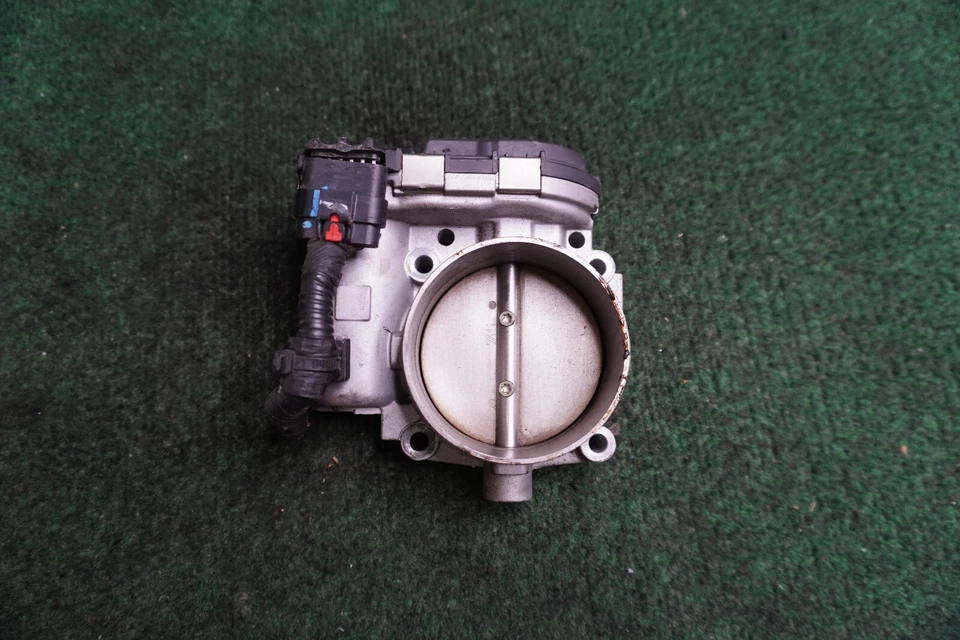 Chrysler 200 2011 3,6 L carrocería del acelerador OEM 20210623 Foto 1 de 4