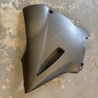 06-08 Carenado Kawasaki EX650 650R Ninja Belly Pan 55028-0120 diestro Foto 1 de 4