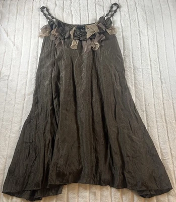 Vestido Feminino Ryu Médio Fada Romântico Flor Babado Casa de Campo Tule Taupe Macio - Imagem 1 de 4