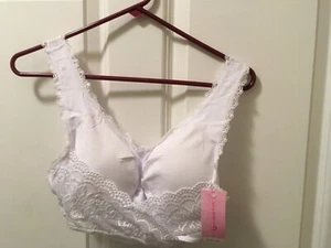 Lace White Criss Cross Bra With No Underwires - Adjustable Front Hooks - Padded - Picture 1 of 2