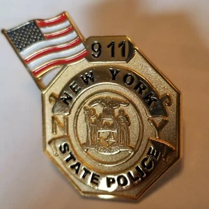 9/11/01 NEW YORK STATE POLICE W/FLAG COMMEMORATIVE PIN - Picture 1 of 1
