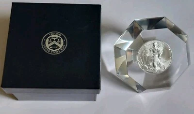 US Mint 2000 American Silver Diamond Millennium Eagle Lucite Paperweight w/ Box - Image 1 of 4
