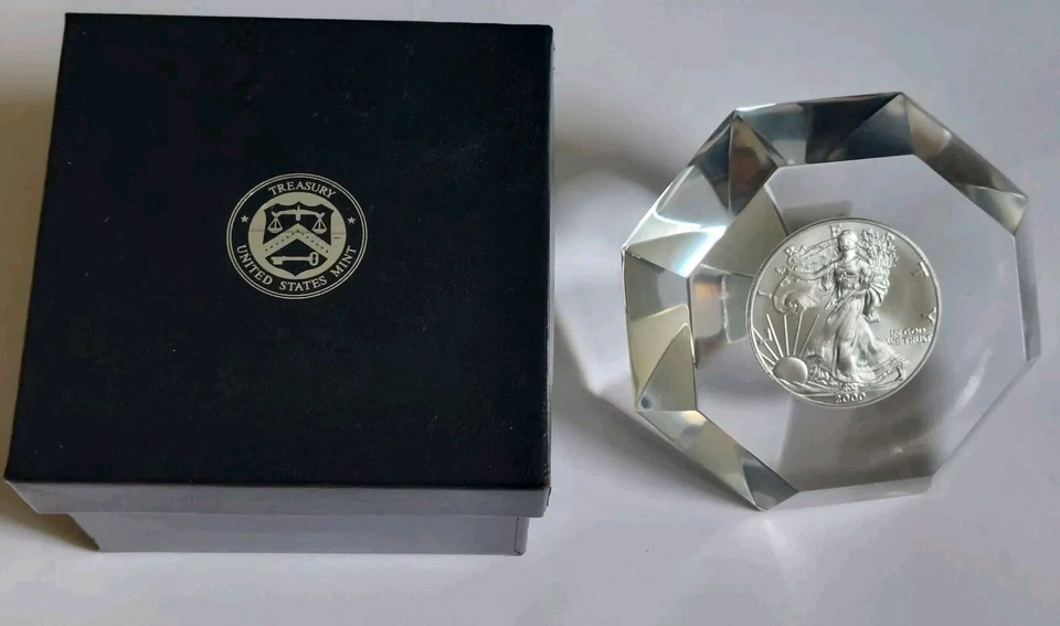 US Mint 2000 American Silver Diamond Millennium Eagle Lucite Paperweight w/ Box - Image 1 of 4