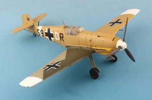 HA8719 1/48 Messerschmitt BF 109E-7 Luftwaffe Jabo 7I./ZG1 S9+DR Libya 1942 - Picture 1 of 5
