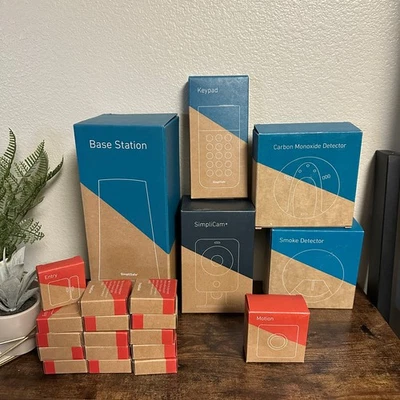 BUNDLE - NEW SimpliSafe Base Keypad Simplicam Carbon Smoke Detector Entry Motion - Image 1 of 4