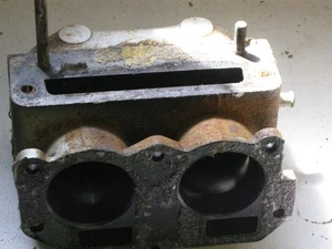 DE COLECCIÓN EVINRUDE 4389 LIGHTFOUR cabezal 102309 años 40 fueraborda PIEZAS MOTOR 9,7HP - Imagen 1 de 8