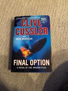 Final Option by Clive Cussler Hardcover Book - Foto 1 di 1