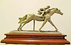 STRETCH RUN Pferderennen feine Zinn Skulptur von Albert Petitto 1979 - Bild 1 von 7